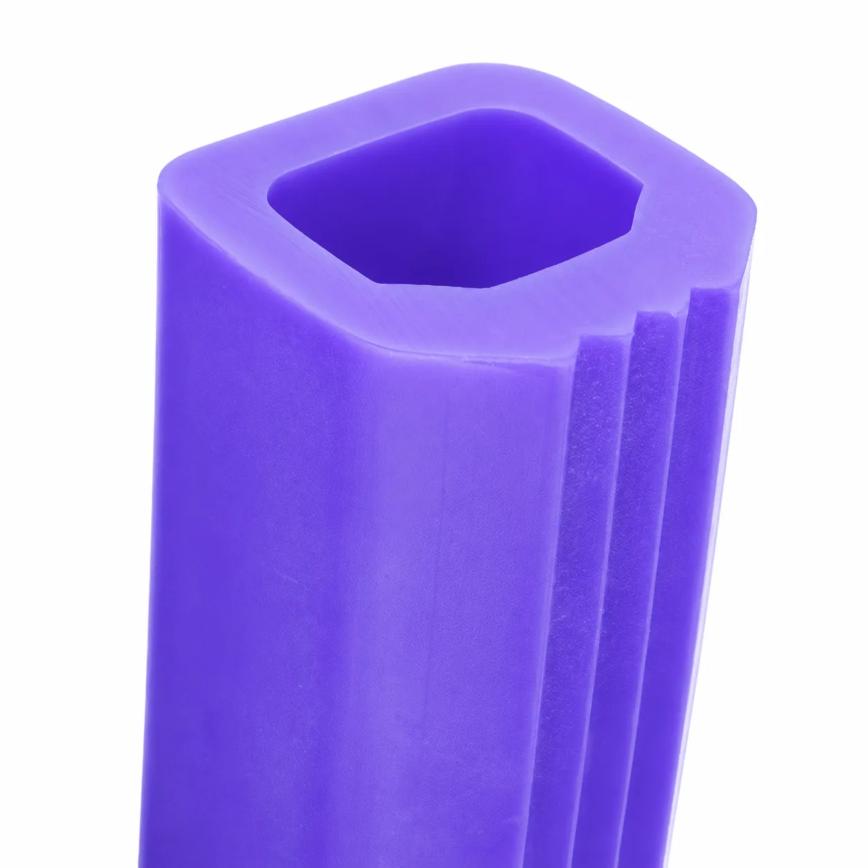 Tubular cuadrado nervado · fijación por compresión.